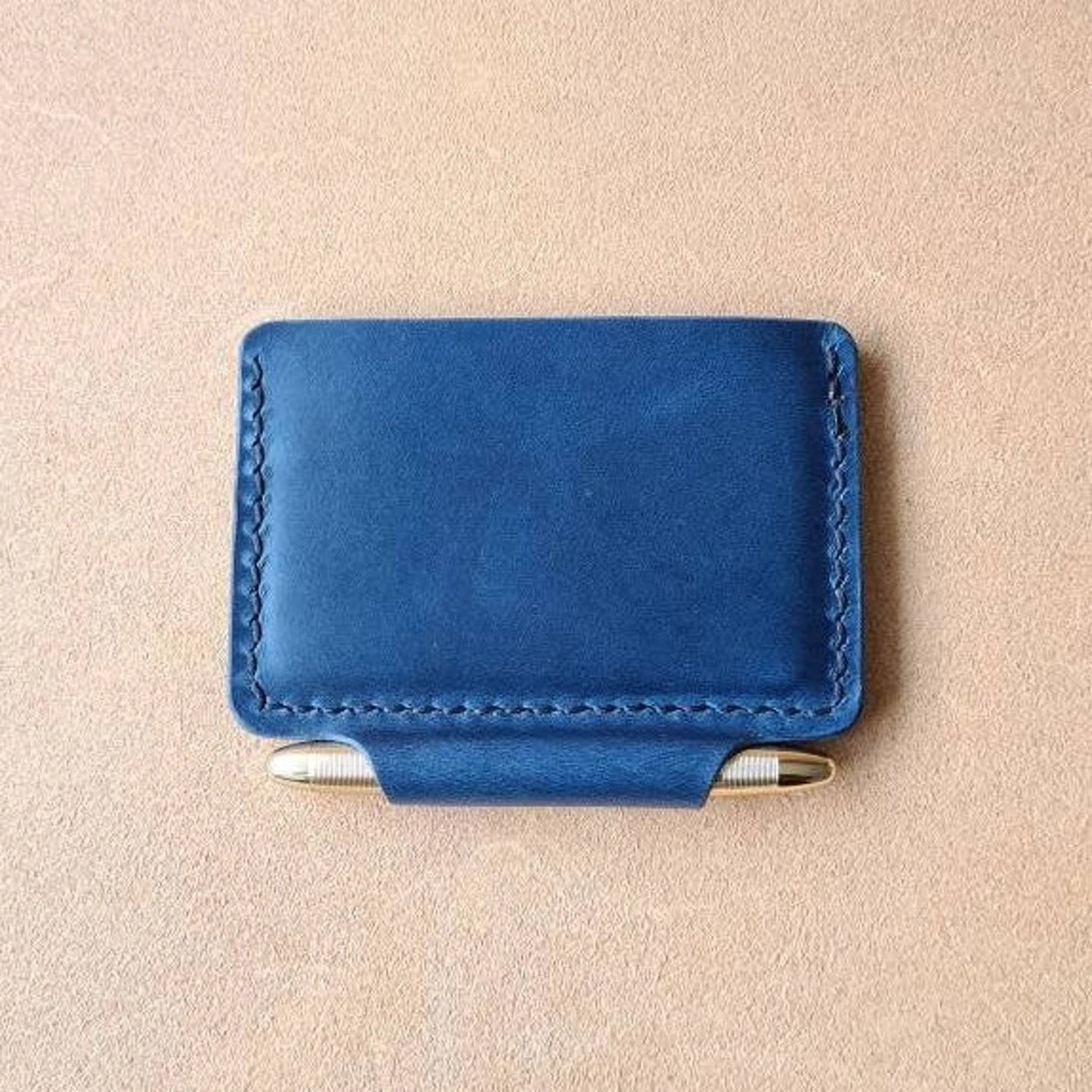 Minimalist EDC Wallet With a Slot for Fisher Space Pen