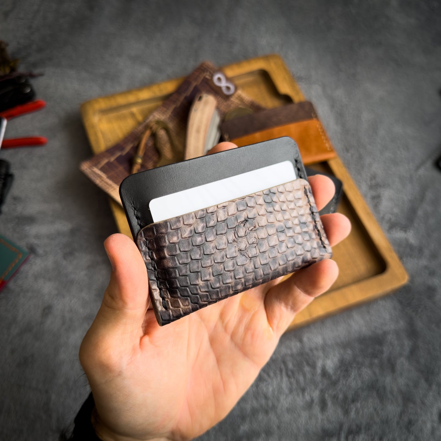 Handgemachte minimalistische Lederbrieftasche