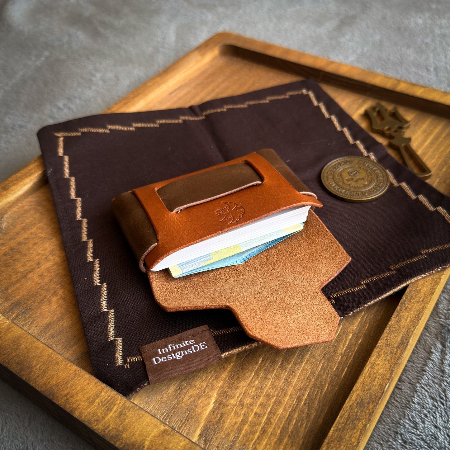 Two-Tone Stitchless Leather Wallet – Handmade Minimalist Full Grain Leather Card Holder