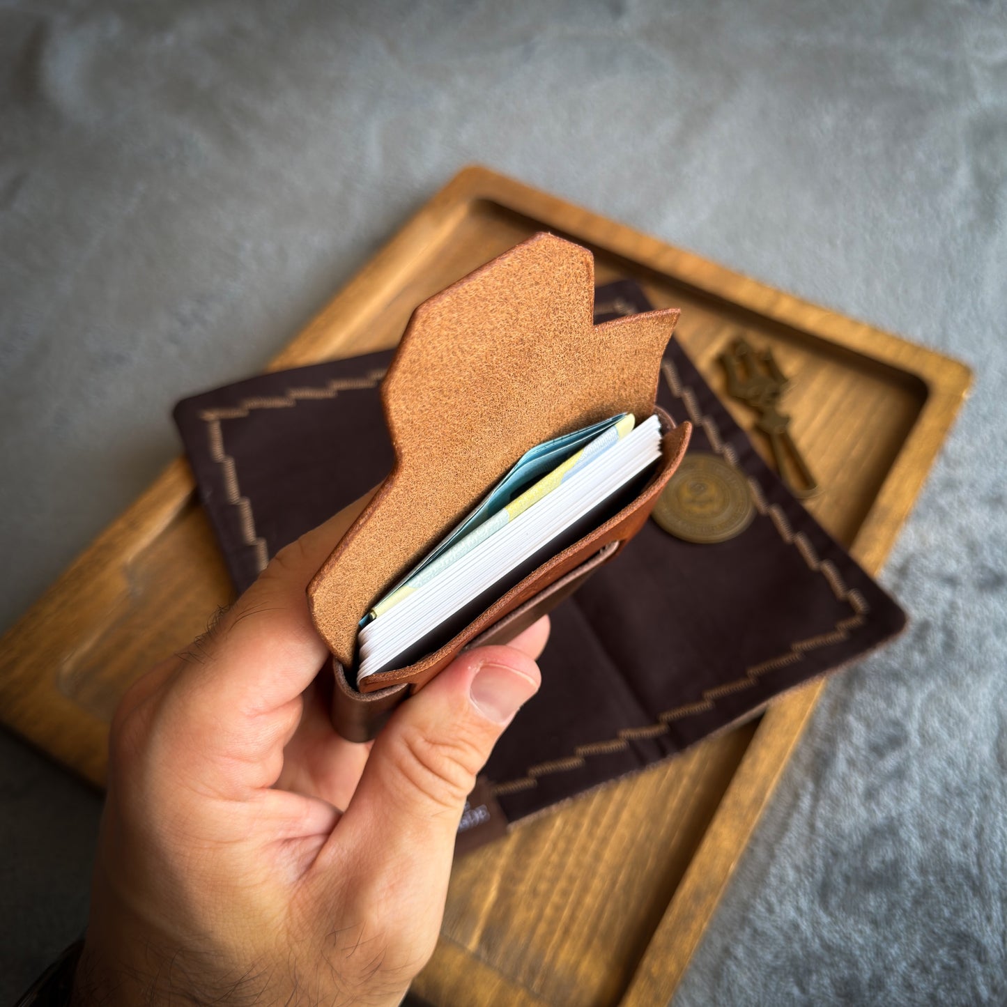 Two-Tone Stitchless Leather Wallet – Handmade Minimalist Full Grain Leather Card Holder