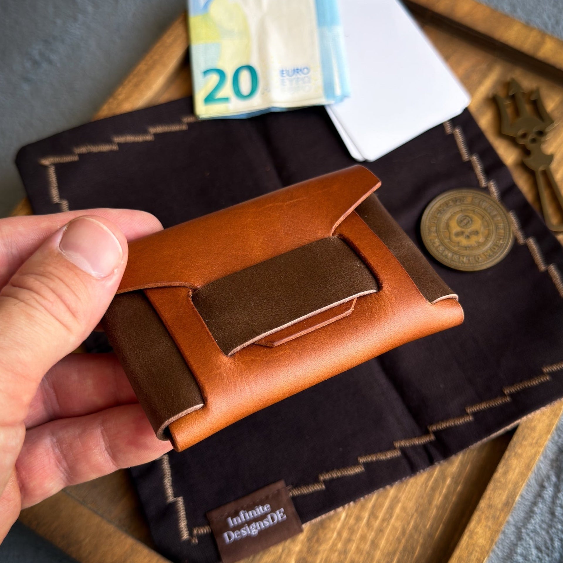 Handmade two-tone stitchless leather wallet crafted from Italian vegetable tanned full grain leather, slim minimalist wallet holding up to 10 cards and folded cash.
